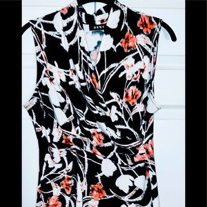 DKNY Ruched at side, V Neck, Medium